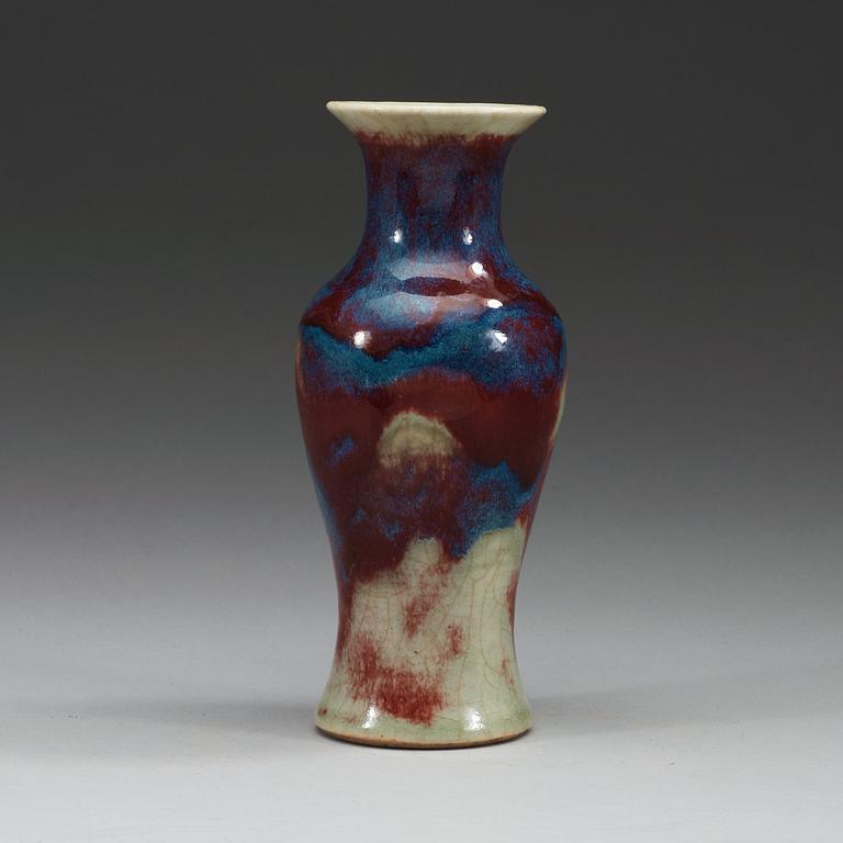 A flambe glazed vase, late Qing dynasty.