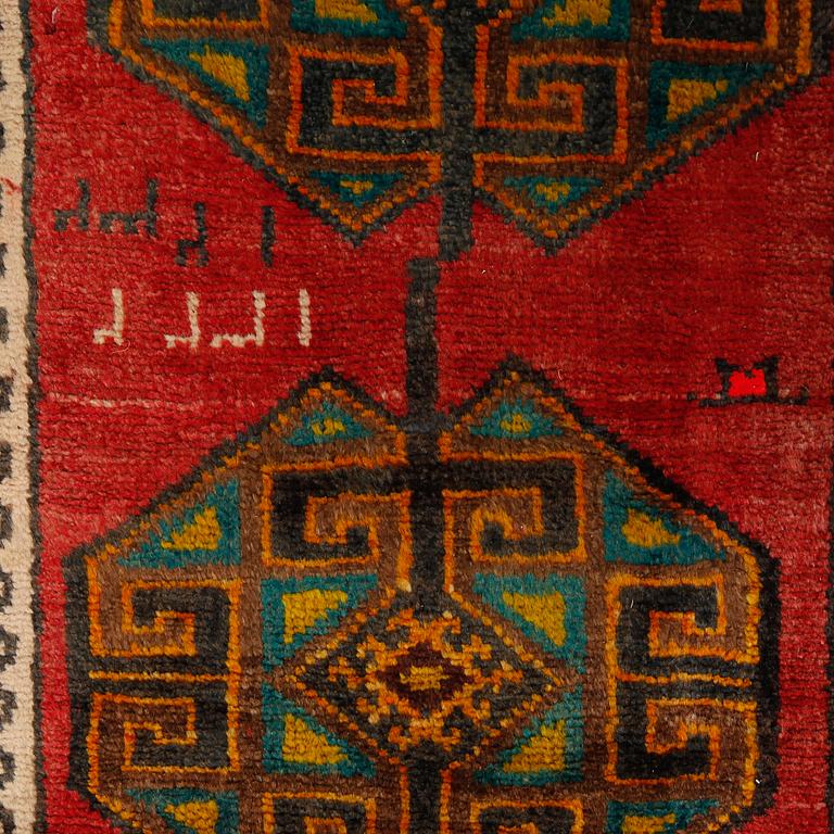 MATTA, Hamadan, old, 180x155 cm.