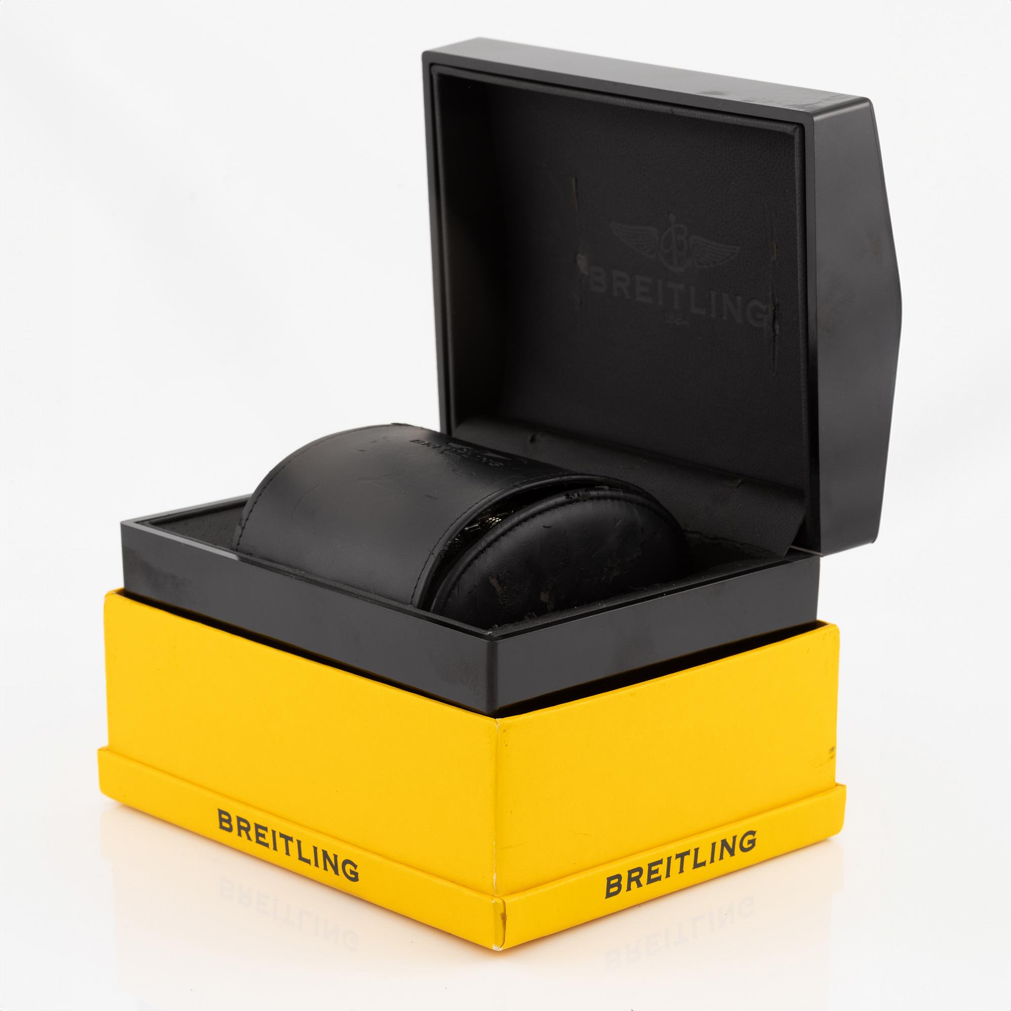 Breitling, Avenger, Skyland, chronograph, wristwatch, 45 mm.