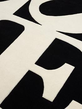 Robert Indiana, A CARPET, "White on Black", Chosen Love, hand tufted in 1995, ca 243,5 x 244,5 cm, Robert Indiana.