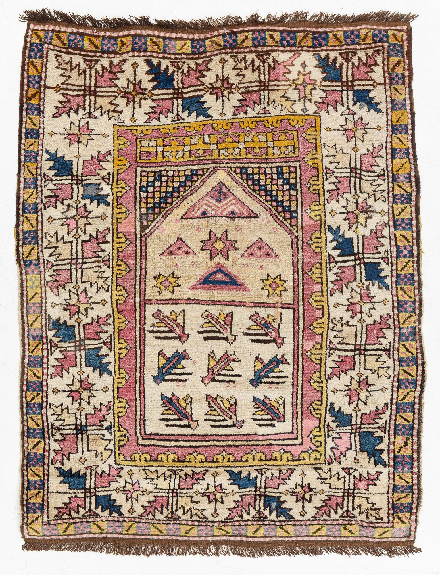 An antique Anatolian c. 152 x 116 cm.