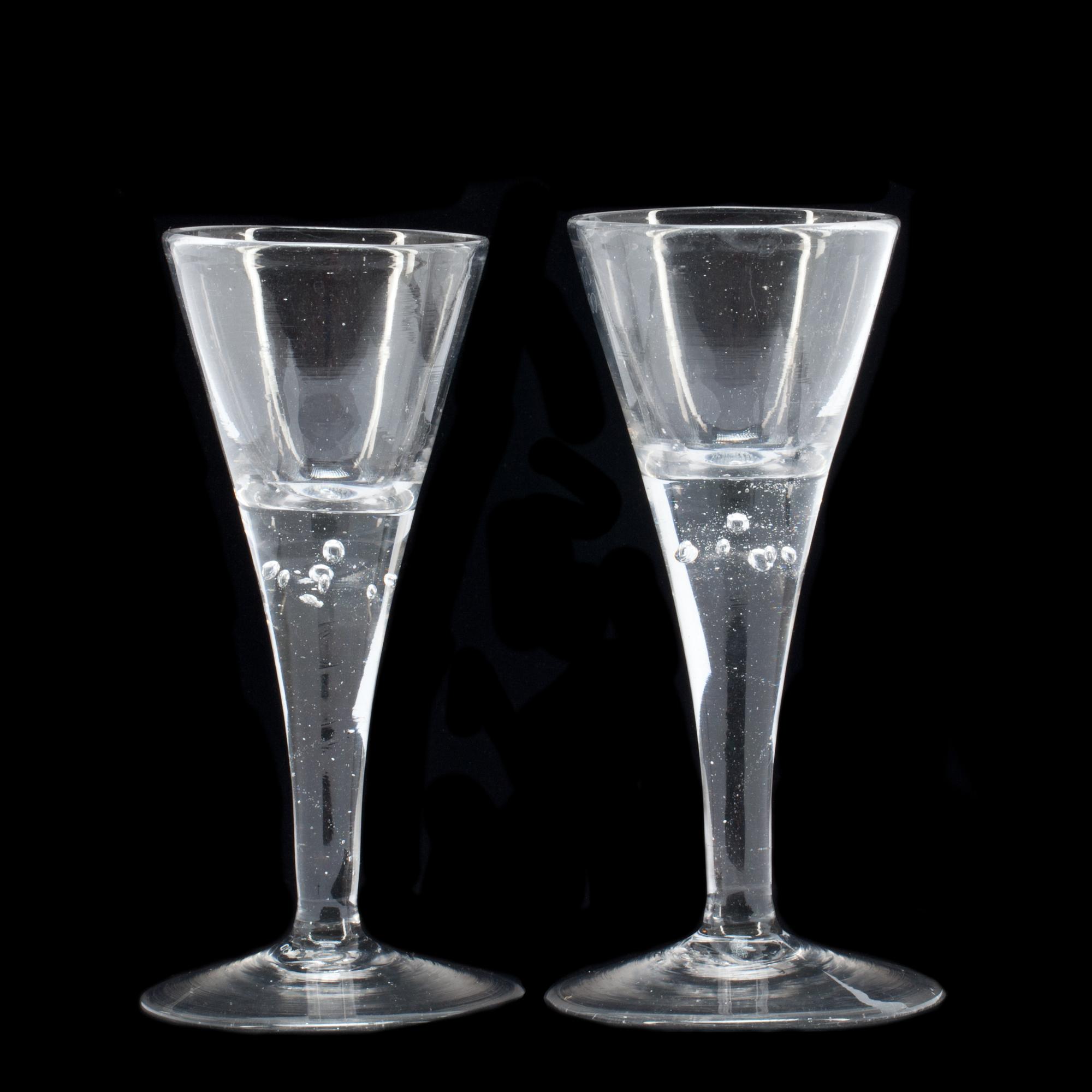 SNAPSGLAS, ett par. 1800/1900-tal.