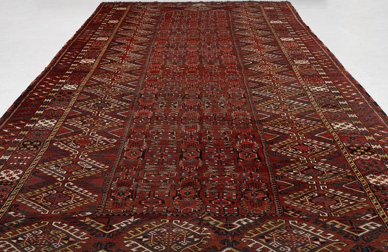 Matta, antik Beshir, Västra Turkmenistan, ca 597 x 240 cm.