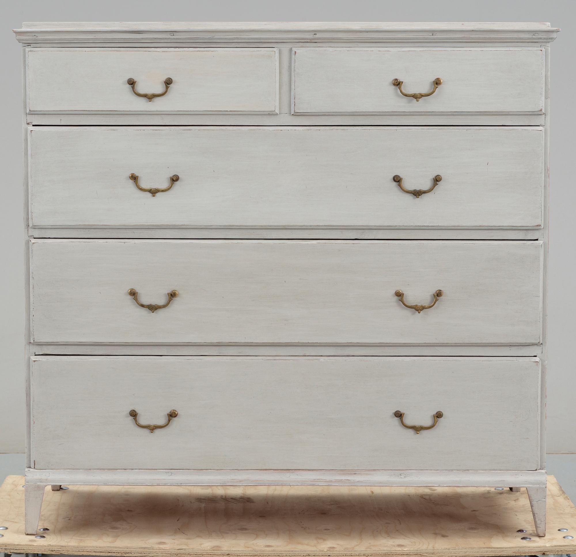 BYRÅ, sengustaviansk stil, 1800-talets andra hälft.