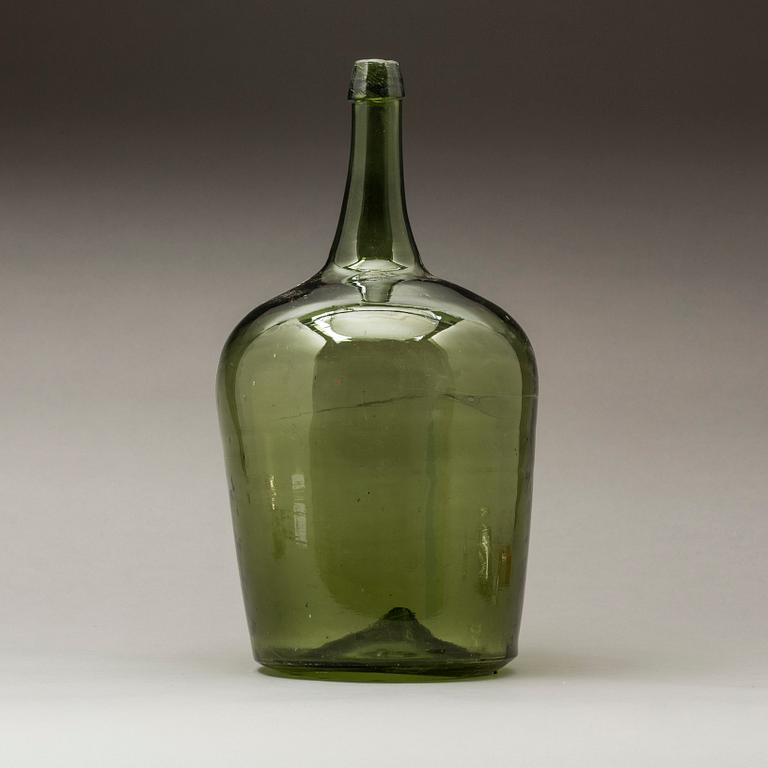 DAMEJEANNE, grön glasmassa, omkring 1800.