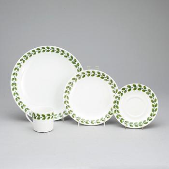 SERVISDELAR, 33 stycken, benporslin, "Festong", Stig Lindberg Gustavsberg.