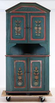 HÖRNSKÅP, allmoge, 1800/1900-tal.