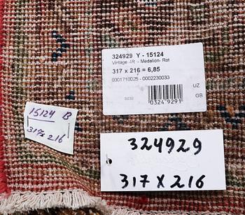 Matta, Persisk, Vintage design, ca. 317 x 216 cm.