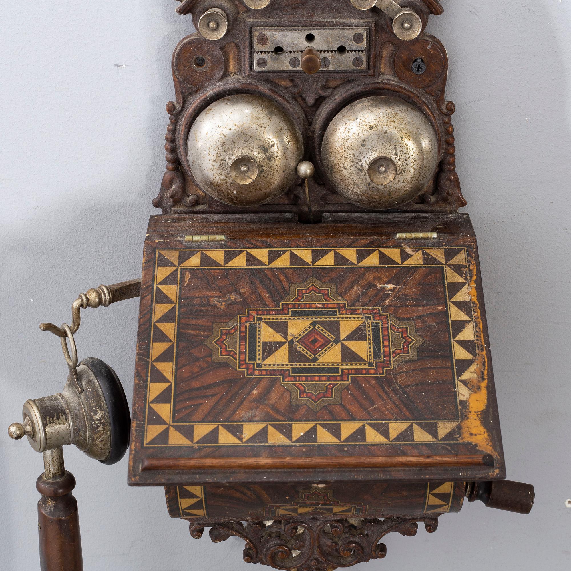 A Norwegian "Elektrisk Bureau" wall mounted telephone modell year 1898.