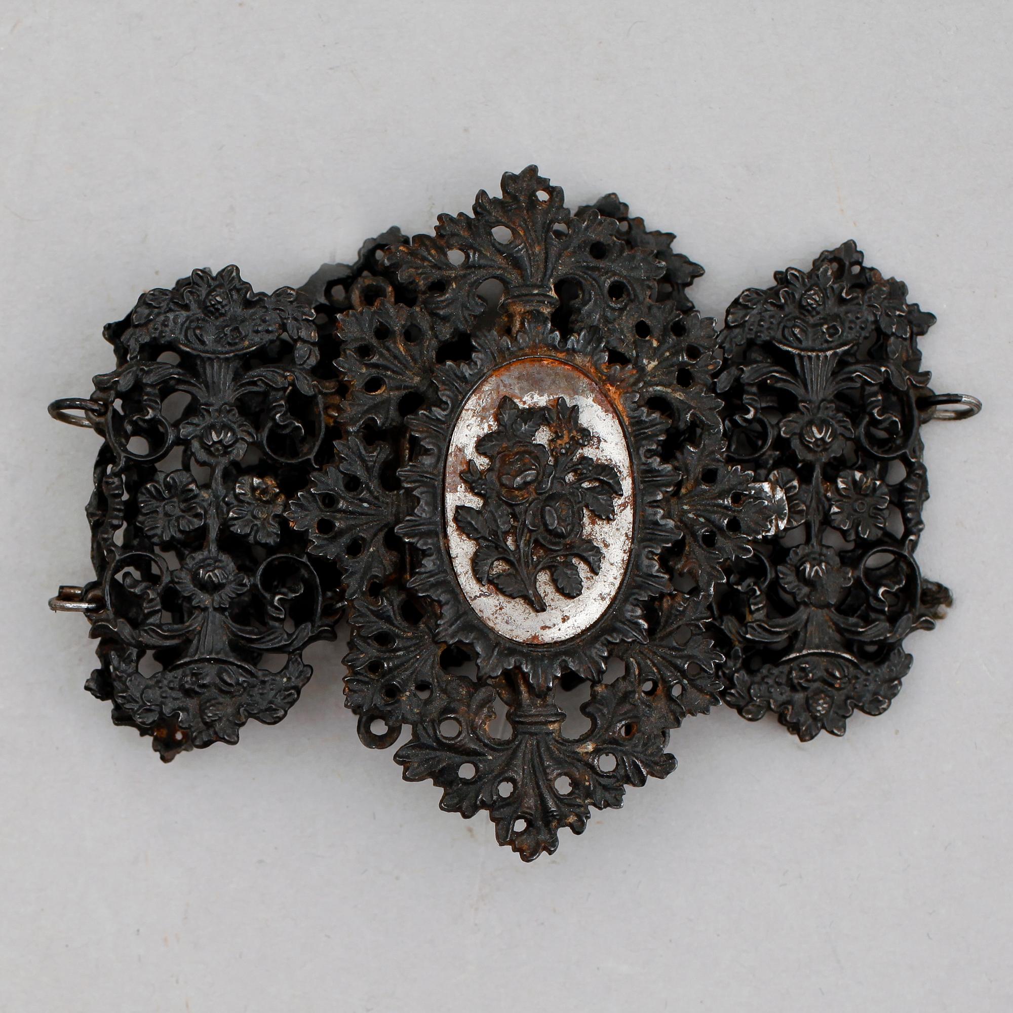 ARMBAND, järn, Berlin, 1800-talets första hälft.