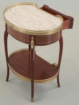 BORD, Louis XV-stil, troligen Frankrike, 1900-tal.