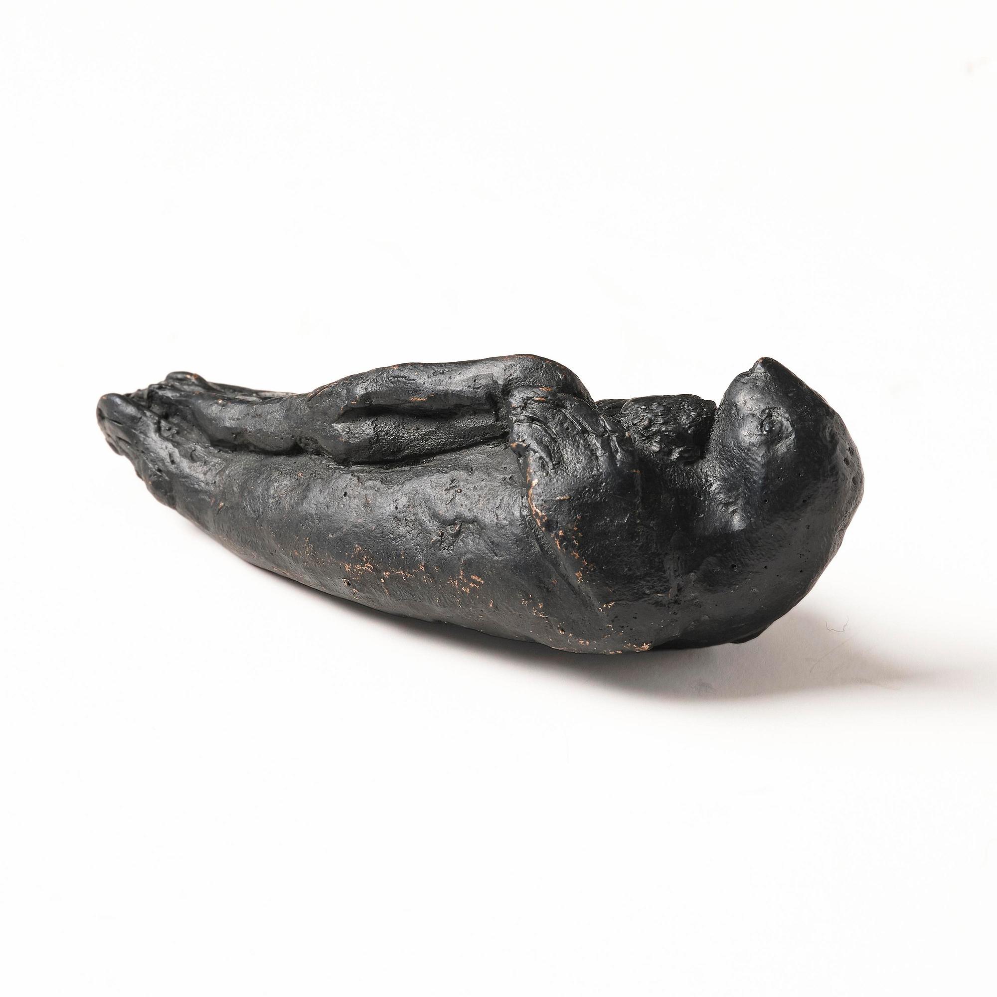 Tilda Lovell, Life boat black.