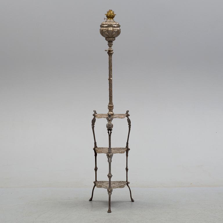 GOLVFOTOGENLAMPA, troligen Tyskland, omkring år 1900.