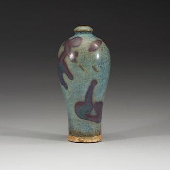 A lavendel blue Jun glazed vase, Yuan dynasty, (1271-1368).