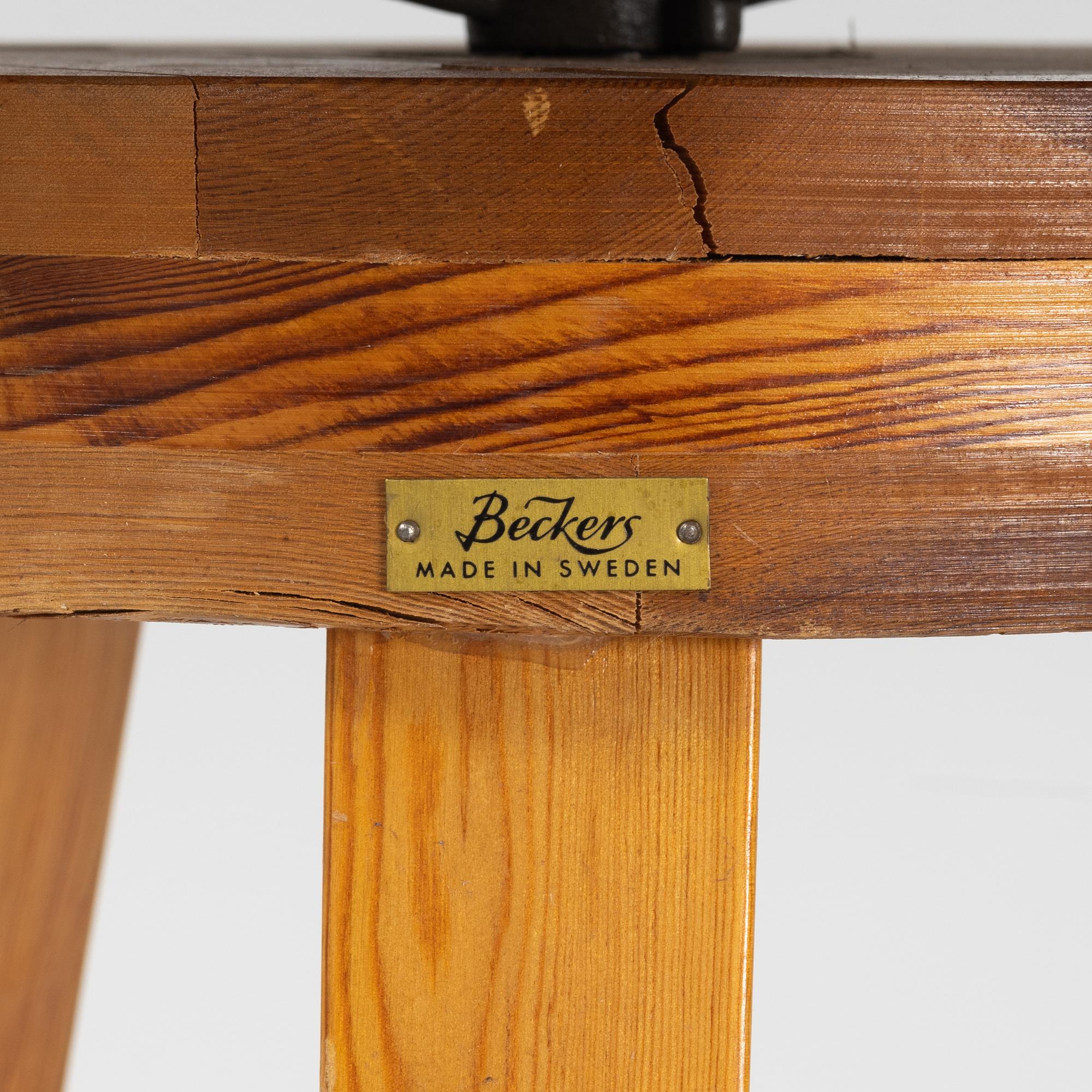 A sculpting table from the mid 20th century.