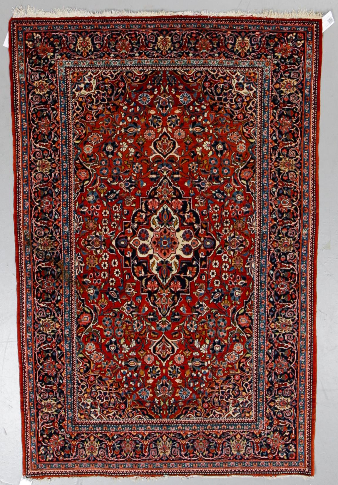 Matta, semiantik Keshan, ca 198,5 x 127-133,5 cm.