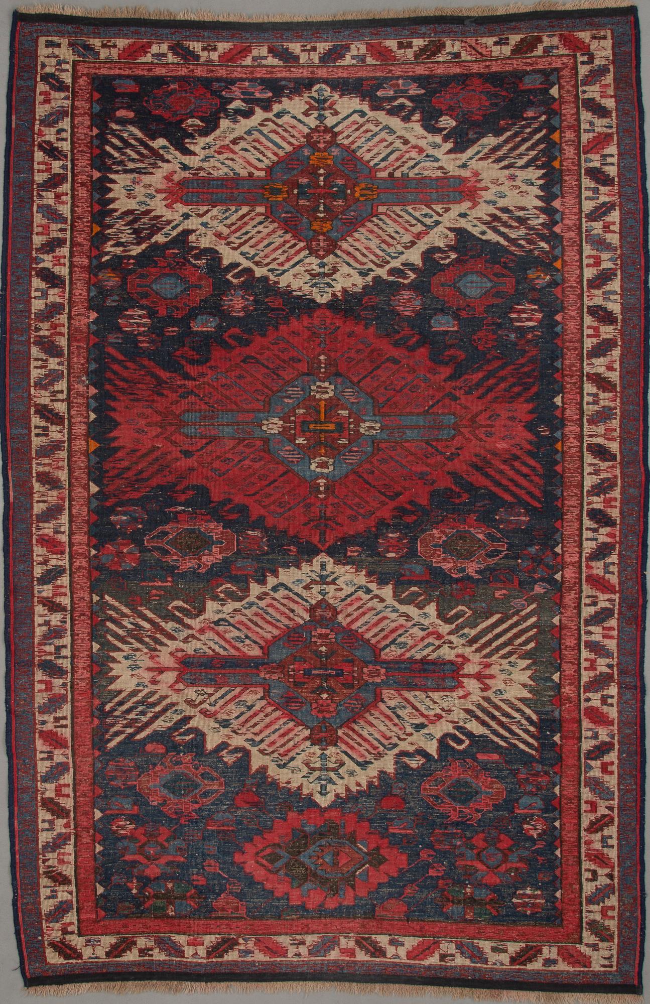 MATTA, Soumak. Ca 192x127 cm.