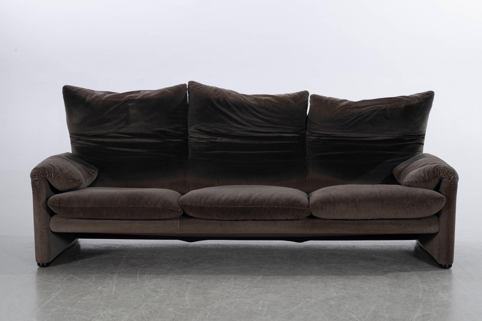 VICO MAGISTRETTI, Sofa, "Maralunga" for Cassina, Italy, second half of the 20th century.