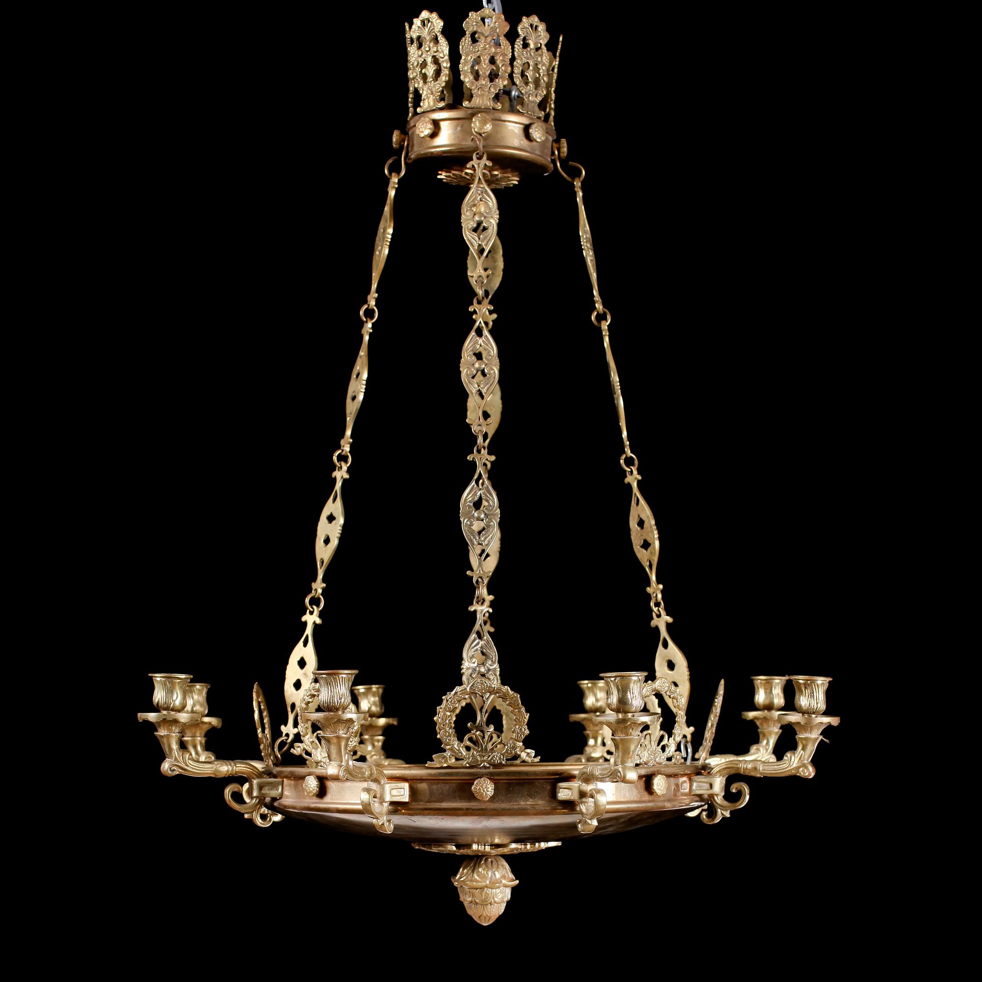 TAKAMPEL, empirestil, 1900-talets mitt. Höjd ca 80 cm.