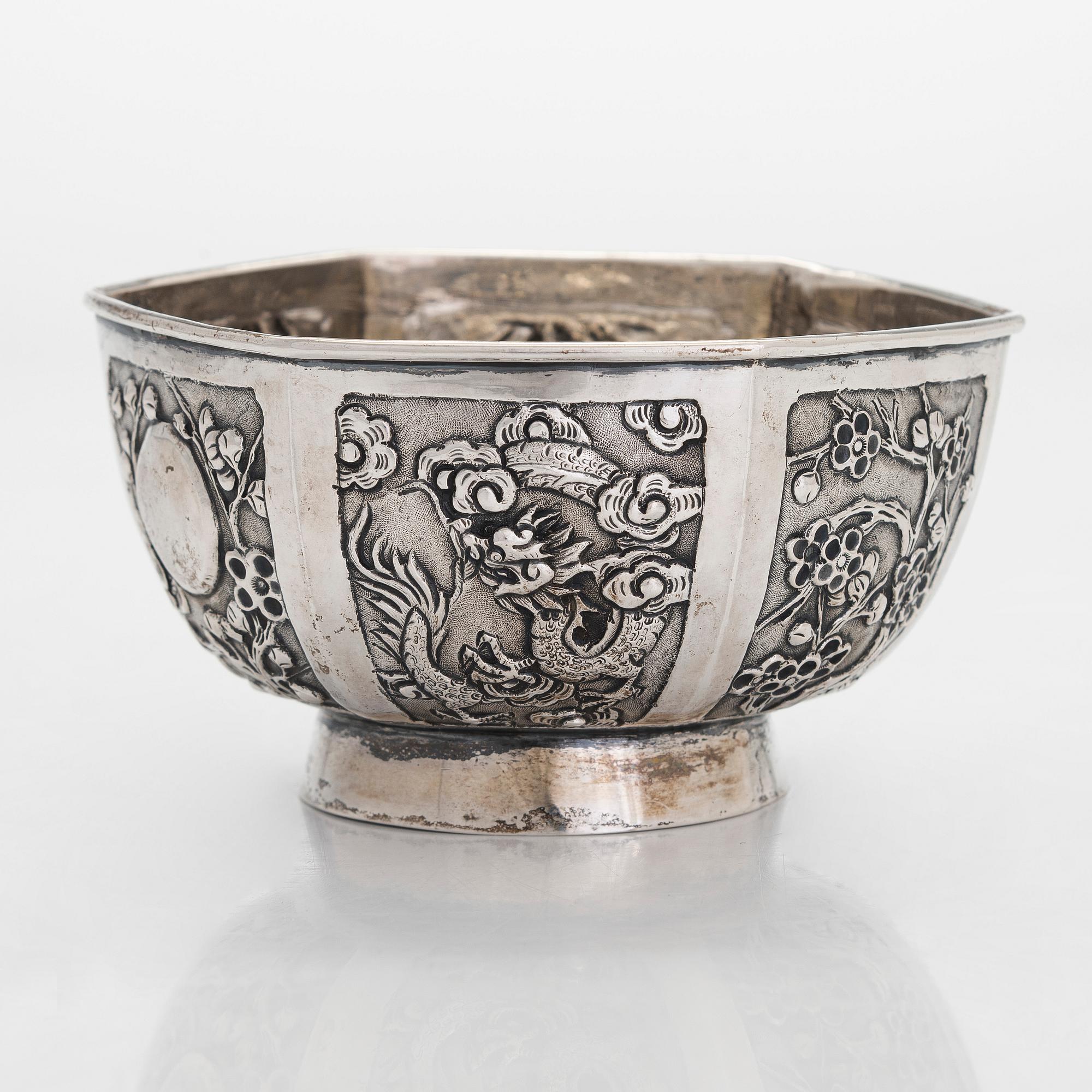 Hexagon export silver bowl, maker's mark GW, Gem Wo, active 1850-75, Canton.
