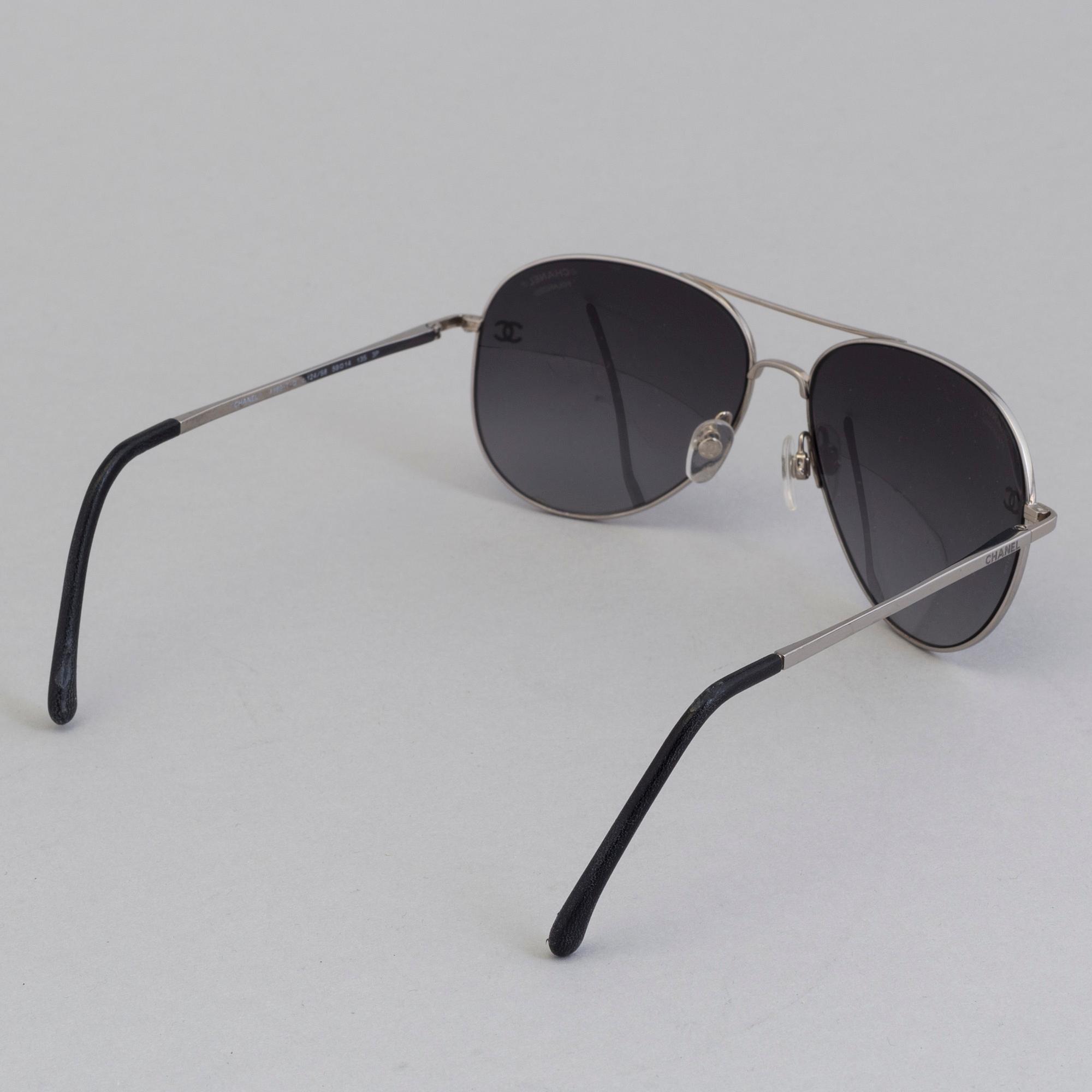 Chanel silver and black pilot summer sun glasses.