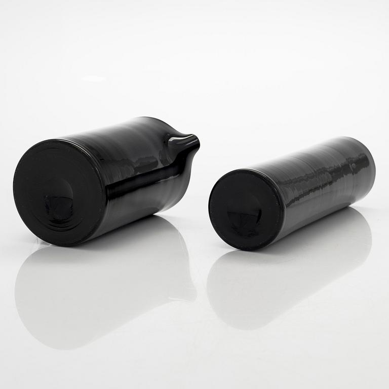 Nanny Still, A set of four 1950's service parts, "Black and White" for Riihimäki Glassworks, Finland.