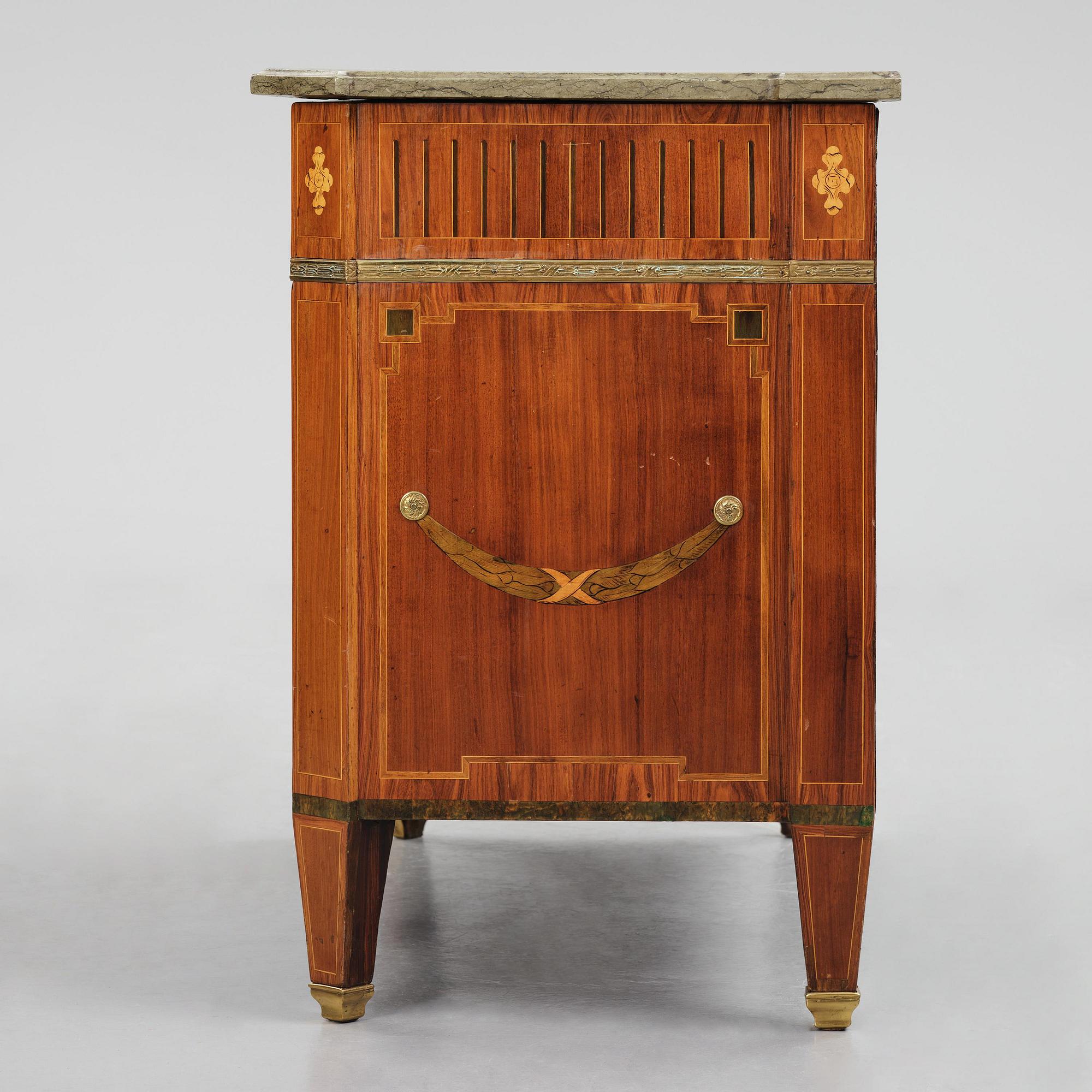 A Gustavian marquetry commode by G. Foltiern (master in Stockohlm 1771-1804).