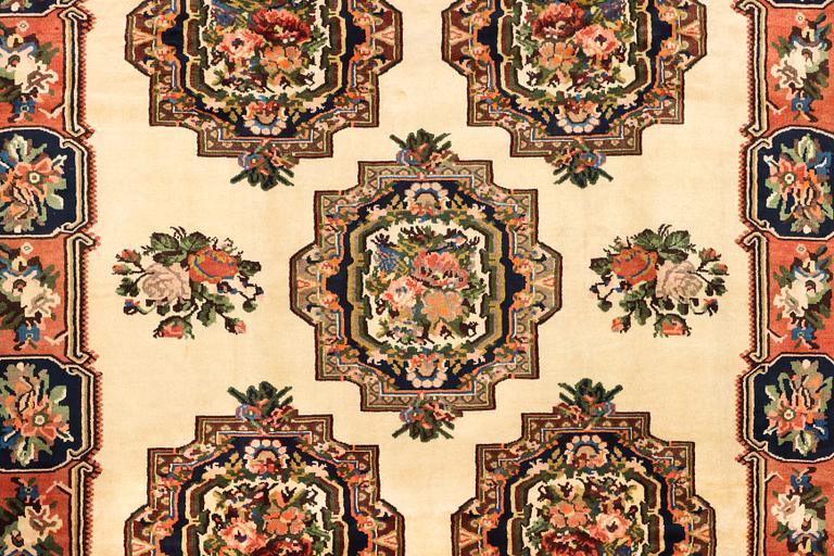 Matta, Bakhtiari, ca 300 x 217 cm.