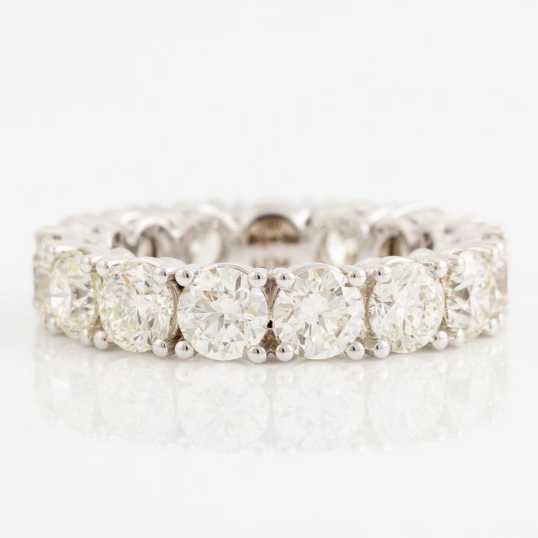 Ring full eternity 18K white gold with brilliant-cut diamonds.