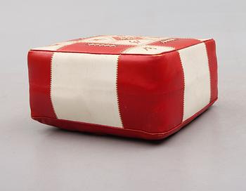SITTPUFF, 1900-talets mitt.