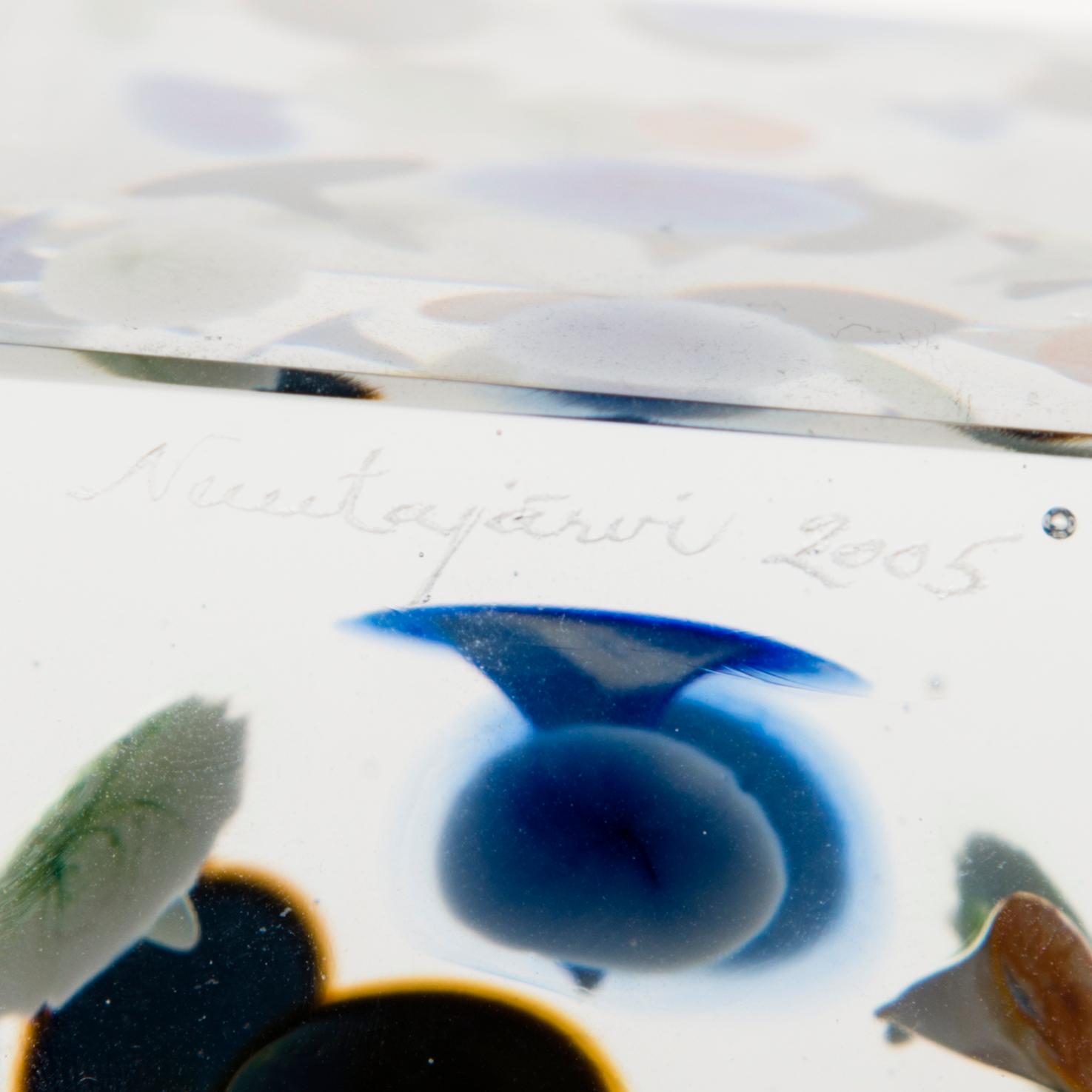 OIVA TOIKKA, An annual glass cube, signed Oiva Toikka Nuutajärvi 2005 and numbered 351/2000.