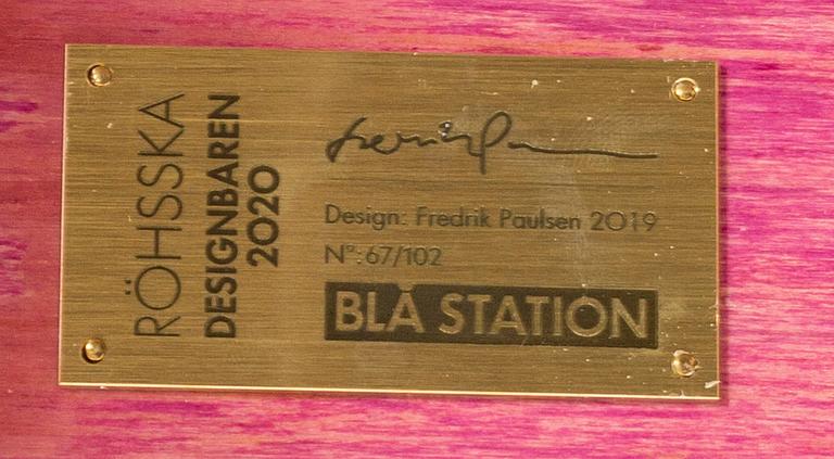 FREDRIK PAULSEN, "Röhsska"Designbaren, stol, Blå Station 2020, Stol 67/102.