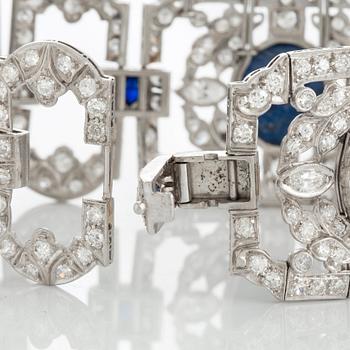 Armband med lapis lazuli, gammalslipade diamanter totalvikt ca 10 ct samt fasettslipade syntetiska safirer.