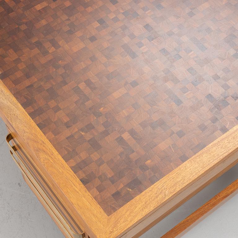 Gorm Christensen & Rolf Middelboe, skrivbord med sideboard, Tranekaer, Danmark, 1960-tal.