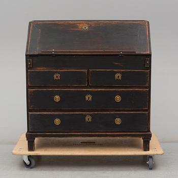 A painted pine secretaire, first half of the 19th Century.