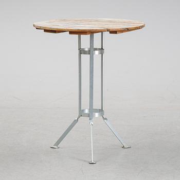 A set of four chairs and one table, Grythyttan, late 20th century.