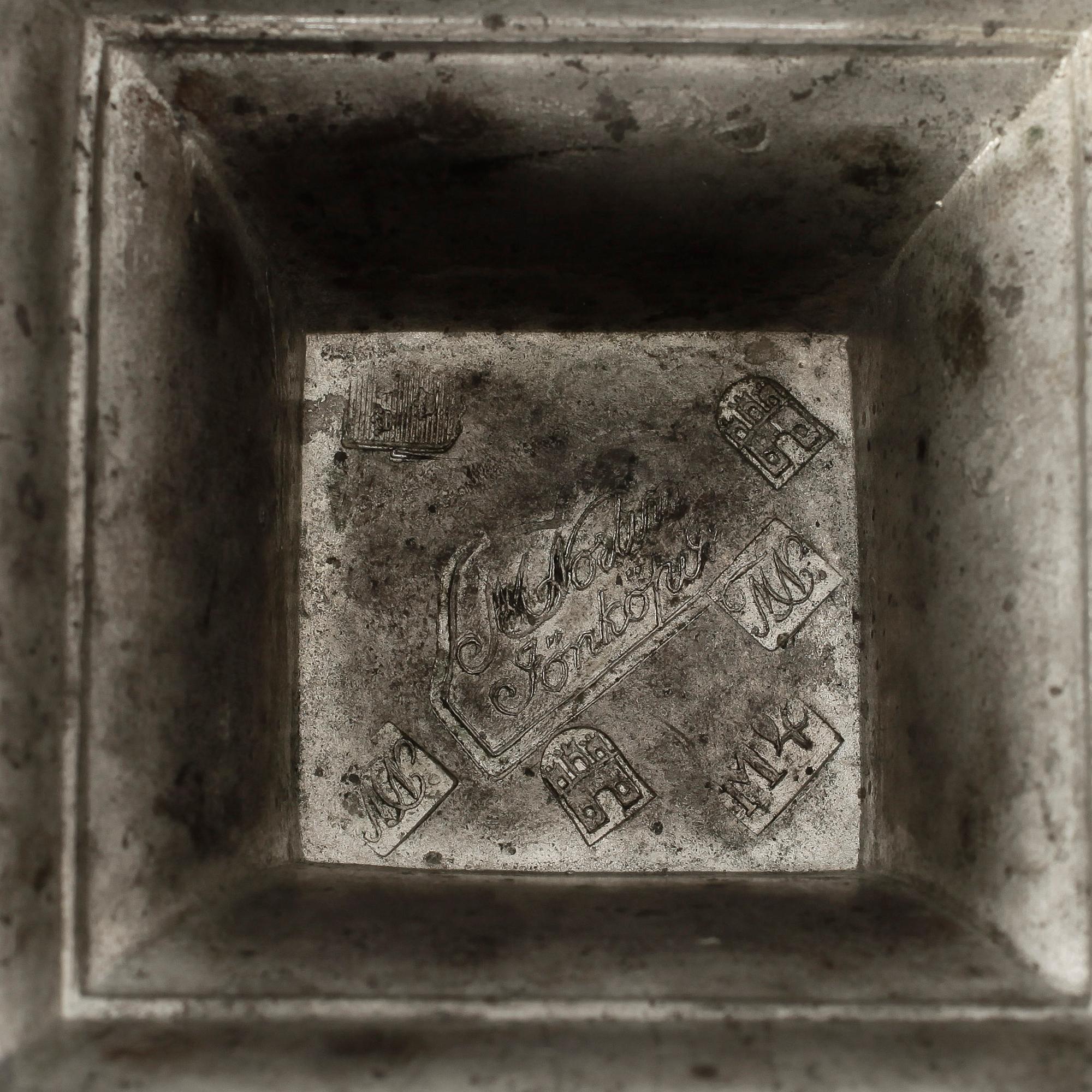 LJUSSTAKAR, ett par, tenn, Mathias Norling, Jönköping, 1842.