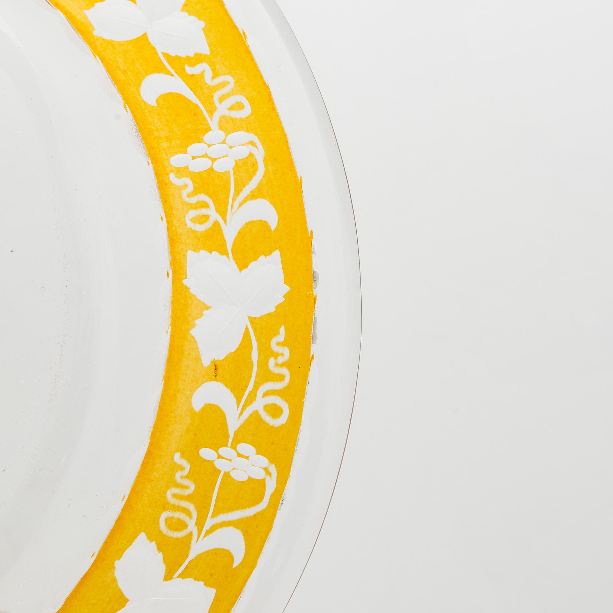 Eric O. W. Ehrström, an engraved glass bowl on a plate for Karhula Glassworks. Model designed in 1925.