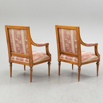 KARMSTOLAR, ett par, av Johan Lindgren (mästare i Stockholm 1770-1800), gustavianska.