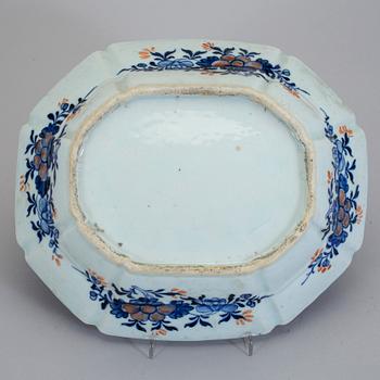 SKÅLFAT, porslin, Kina, 1700-tal.