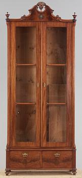 BOKSKÅP, senempire, omkr 1800-talets mitt.