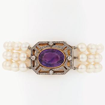 913. A PEARL BRACELET.