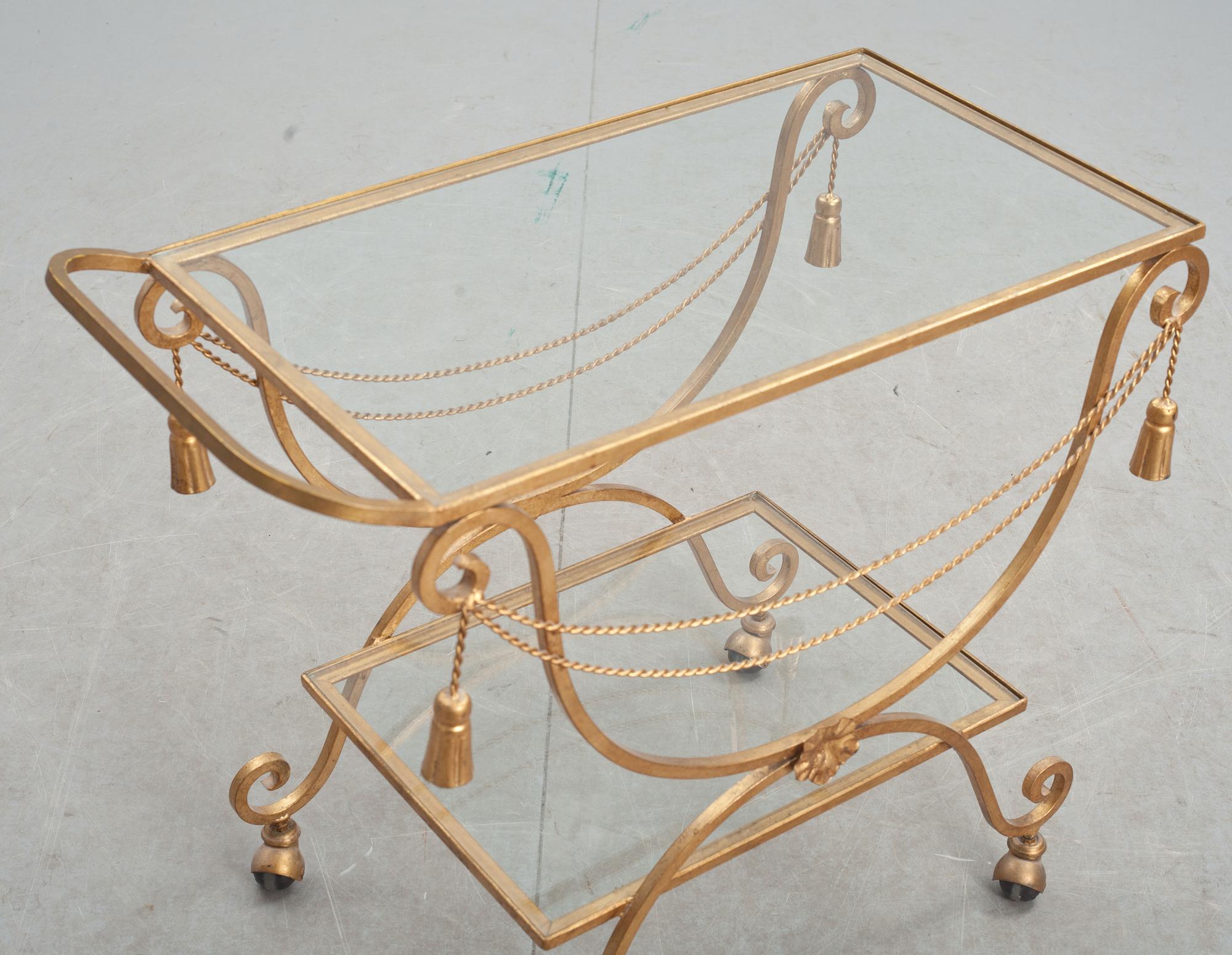 SERVERINGSVAGN, 1900-talets andra hälft.