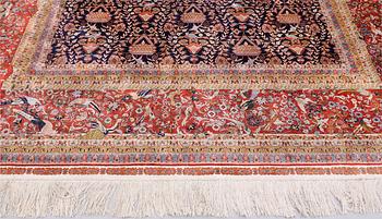 Carpet, Oriental silk, 373 x 274 cm.