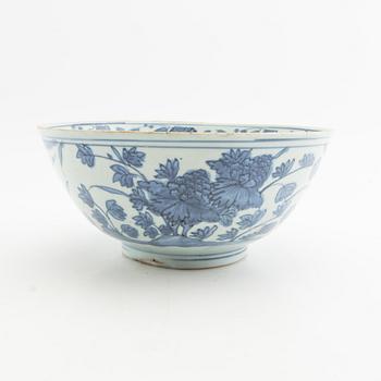 Bowl, porcelain, Qianlong (1736-95), Qing dynasty, China.