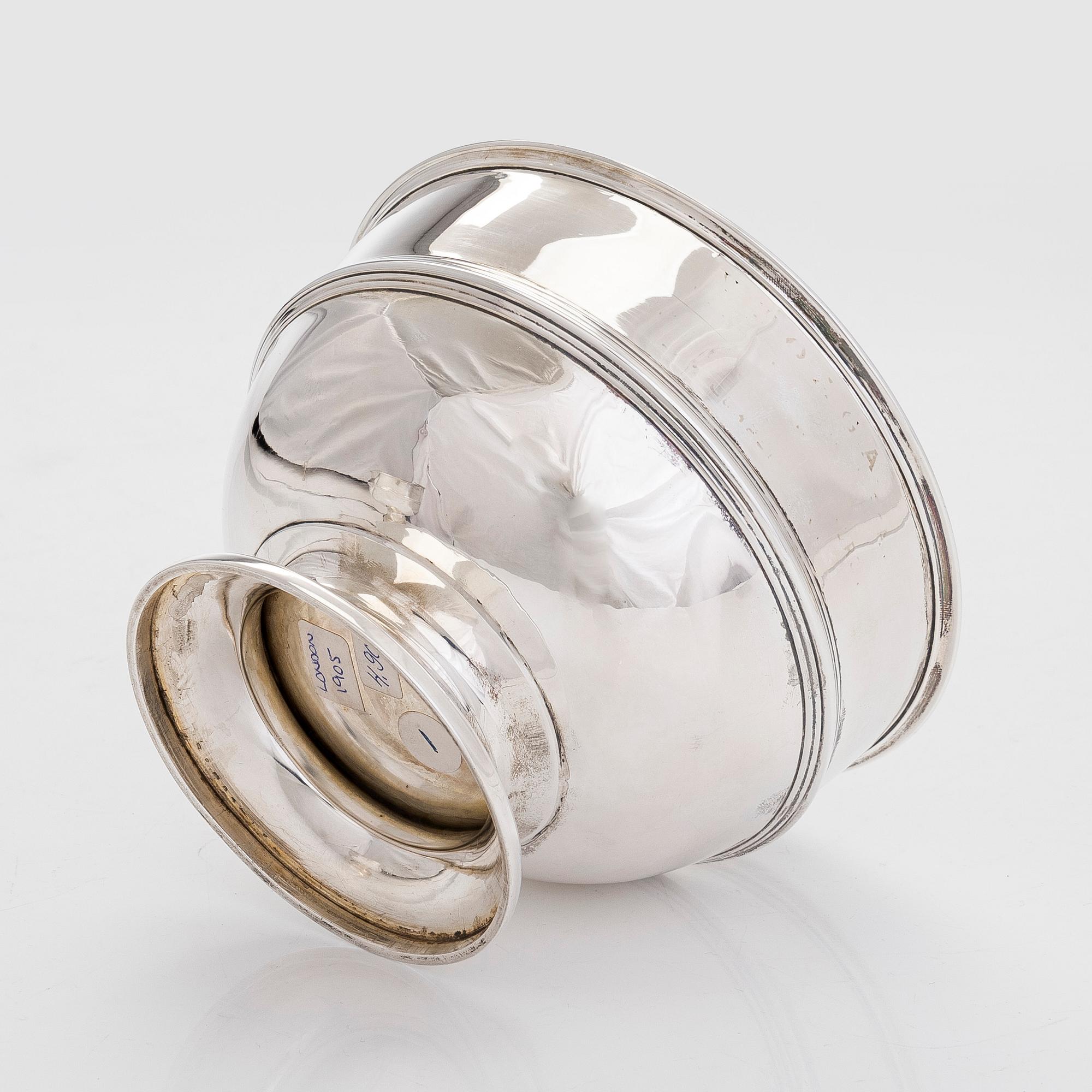 Skål på fot, sterling silver, Blow & Co London England 1905.