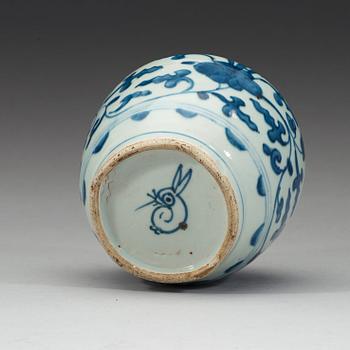 KRUKA, porslin. Mingdynastin, 1600-tal.