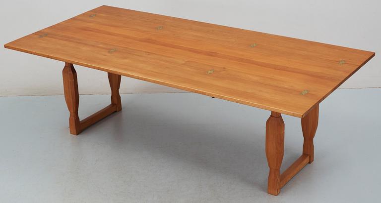 A Carl Malmsten oregon pine dinner table.