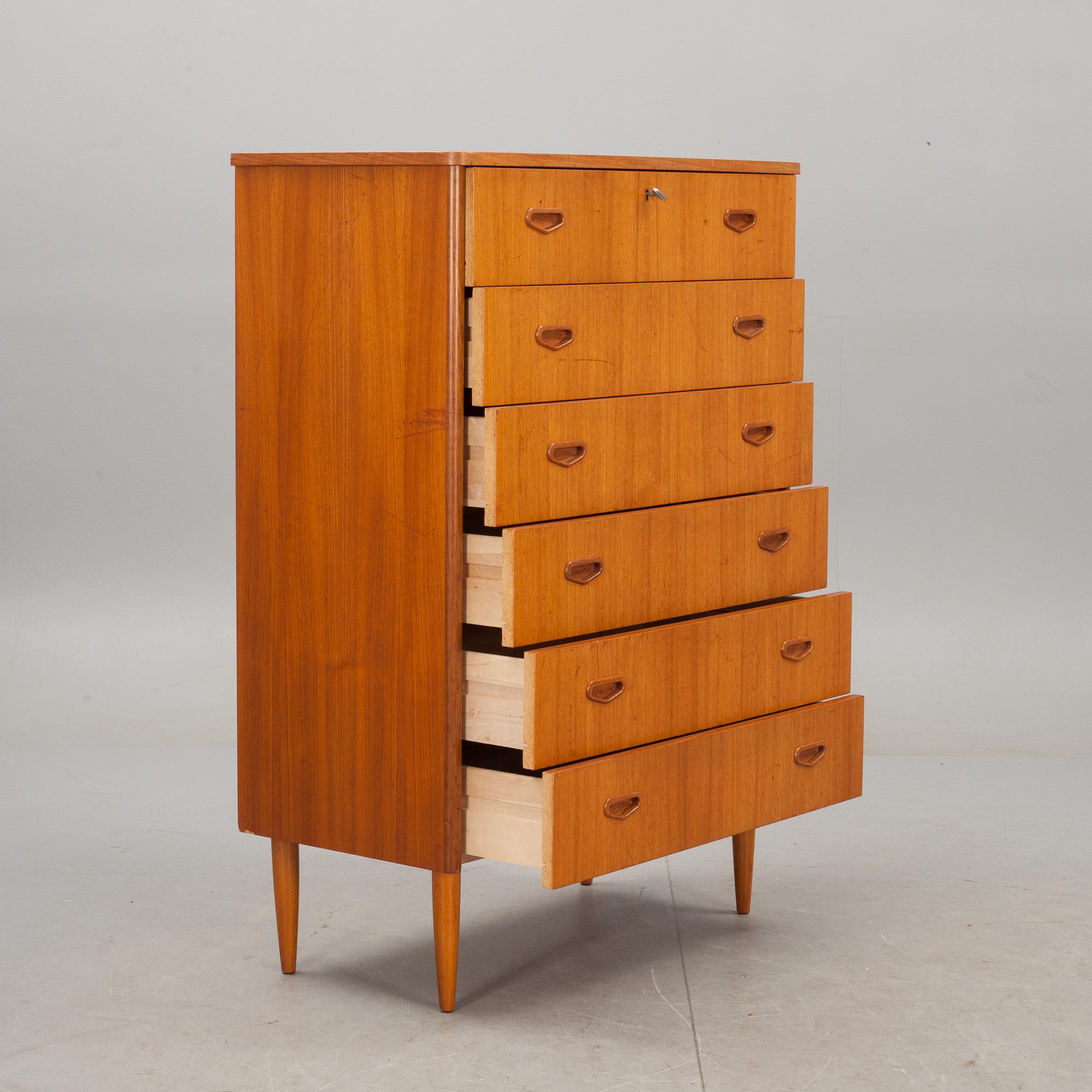 BYRÅ, teak, 1960-tal.