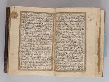 KORAN. Konstantinopel 1716. Höjd 15,5 x 11,5 cm.